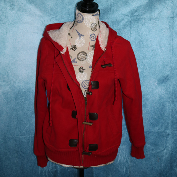 Red jacket - Picture 2 of 7